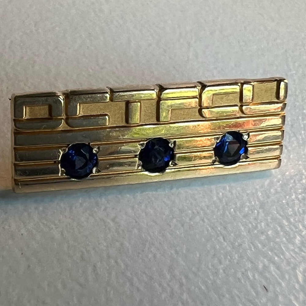 14k Gold Pin with Sapphires
